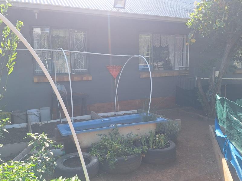 4 Bedroom Property for Sale in Roosheuwel North West